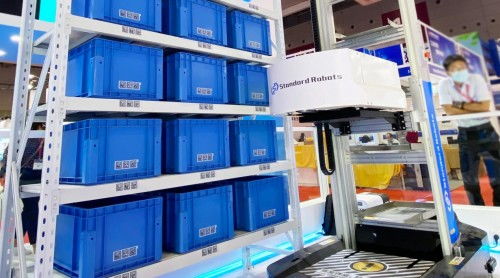 打通產(chǎn)線與倉(cāng)儲(chǔ)物流自動(dòng)化，斯坦德機(jī)器人亮相華南國(guó)際工業(yè)博覽會(huì)